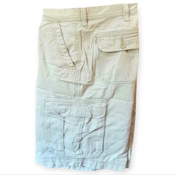 St. John's Bay Cargo Shorts Size 44 - Picture 4 of 5